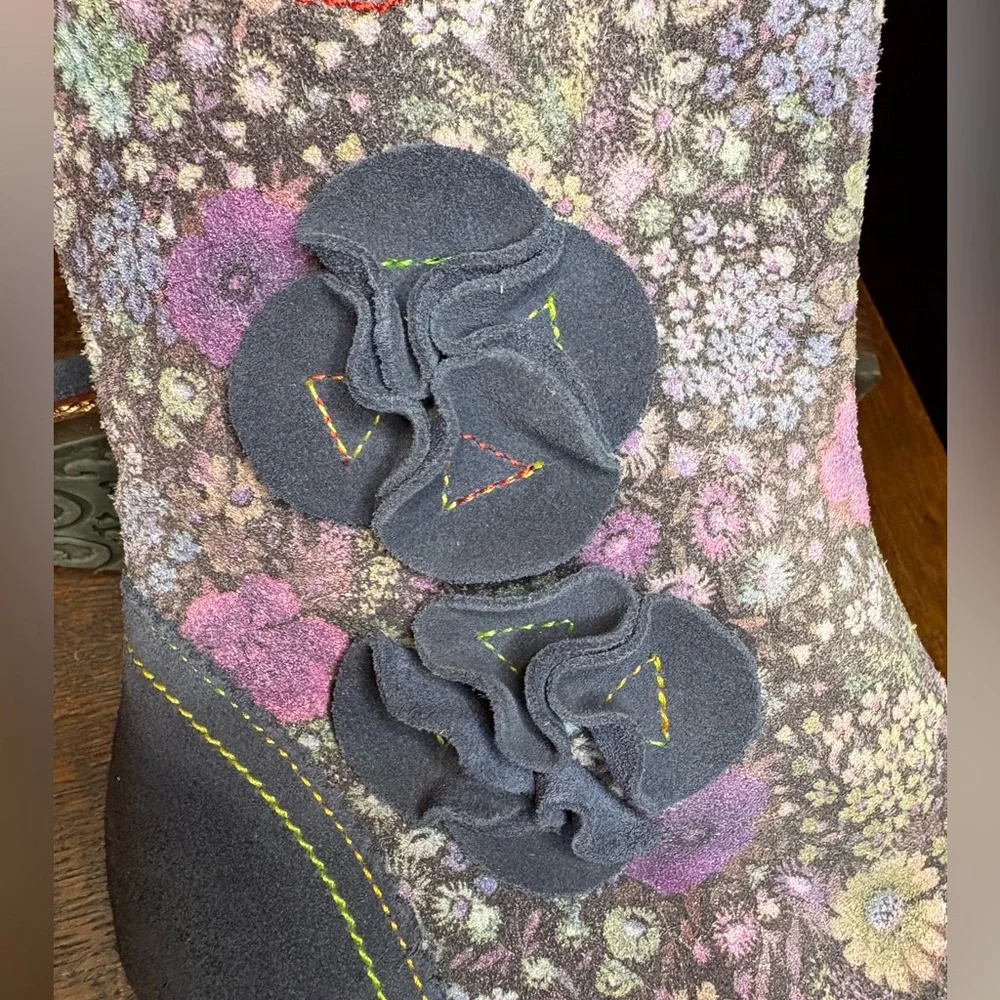 L'Artiste by Spring Step Simonetta Grey/Navy Floral Suede Boots Sz 42 / 10.5-11 - Picture 7 of 10